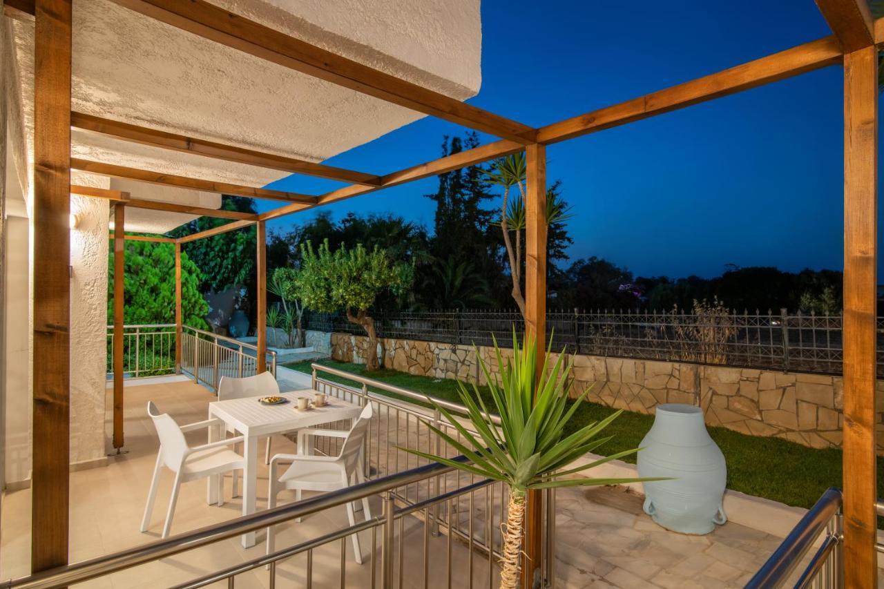 Ariadni Suites Karteros Exterior photo